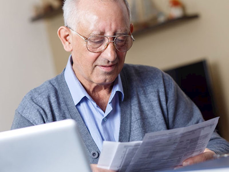 استخدام مراقب سالمند