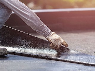 نحوه صحیح  تمیزکردن لکه قیر 